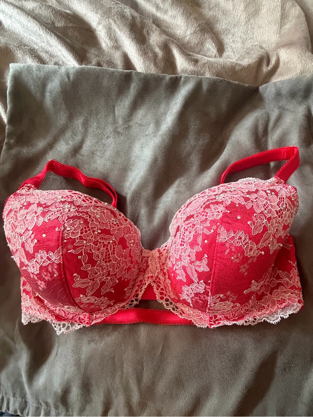 Victoria’s Secret Dream Angels Lined Demi Bra, size 34DD